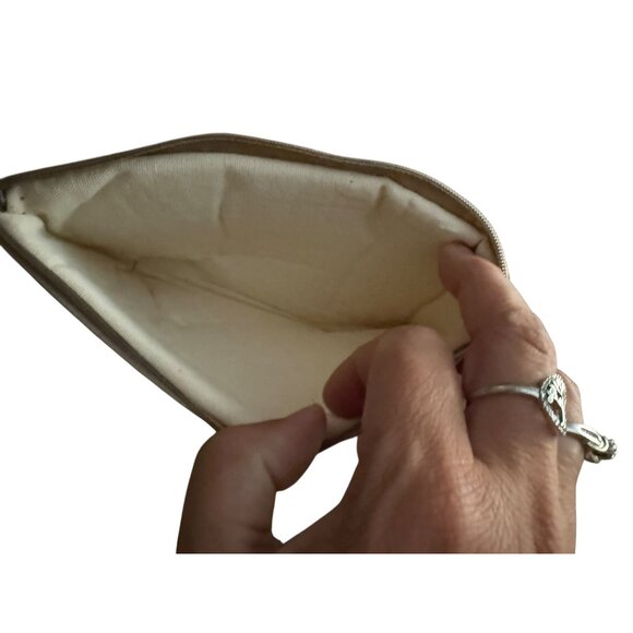 New Red & Gray Diamond Pattern Woven Zip Pouch With Tassel Pull - Picture 5 of 5